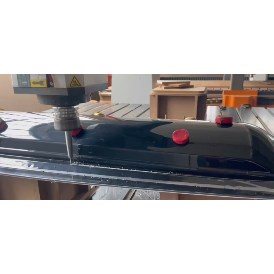 Precise Manufacturing Solves Car Roof Sunshade Box Assembly Issues
